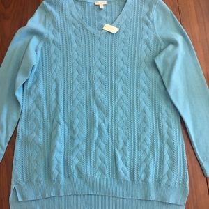 Lightweight V-neck Cableknit Sweater